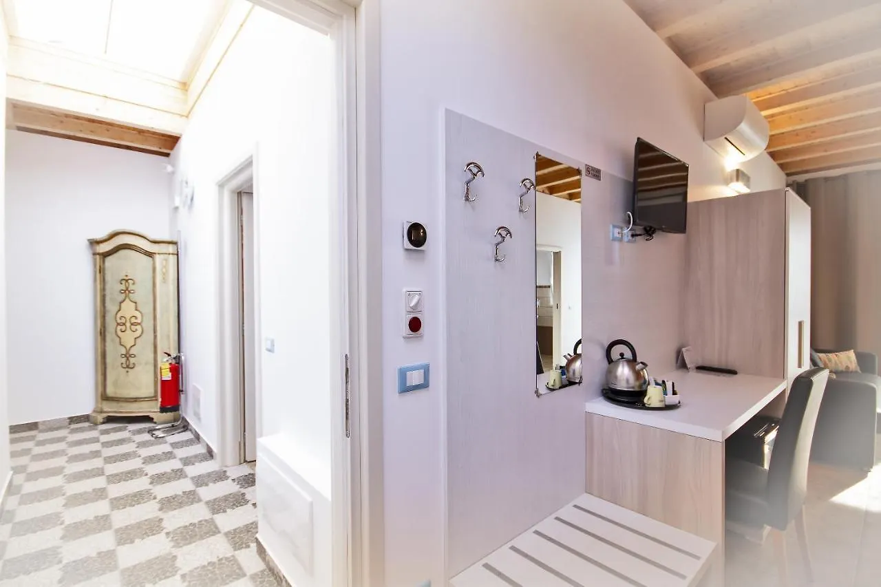 ***  Il Sole Nel Mare - Lido Di Volano Bed & Breakfast Comacchio Italy